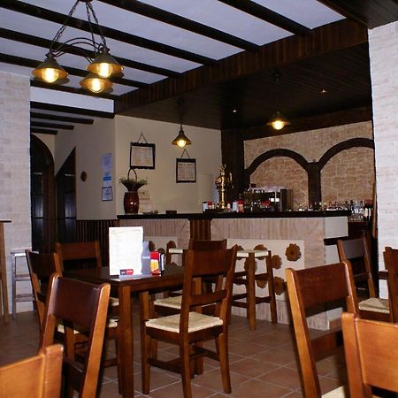 Hotel El Romeral Алмаден де ла Плата Екстериор снимка