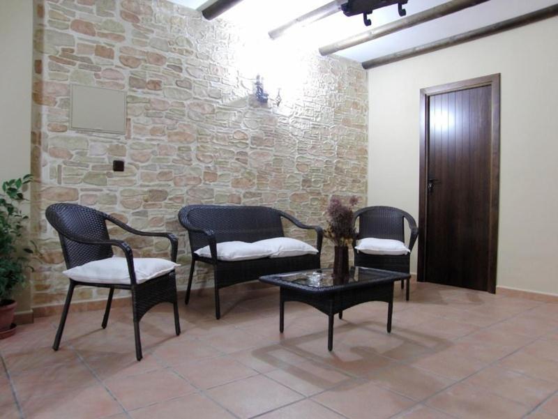 Hotel El Romeral Алмаден де ла Плата Екстериор снимка