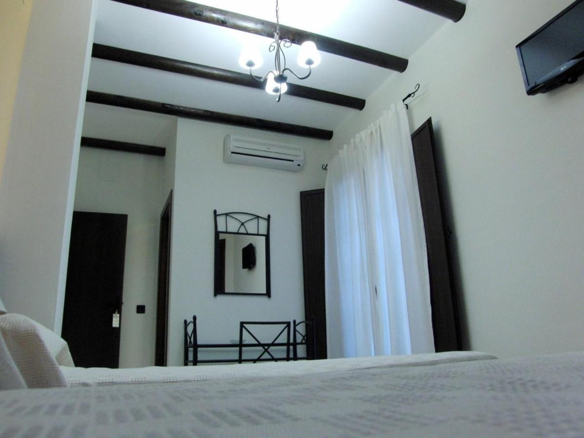 Hotel El Romeral Алмаден де ла Плата Стая снимка